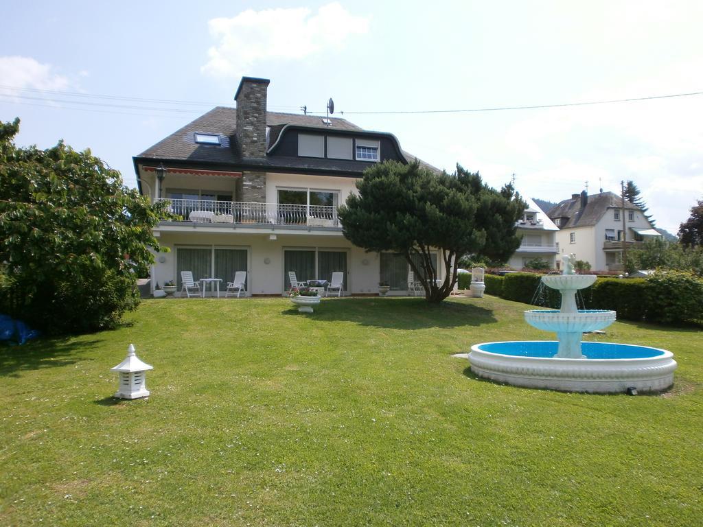 Hotel Gaestehaus Lohmann Bullay Exterior foto